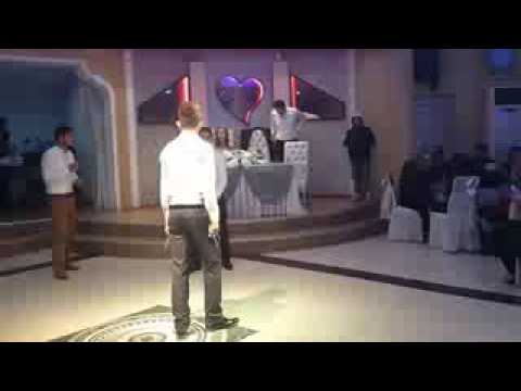 Düğün gösterisi erik dalı