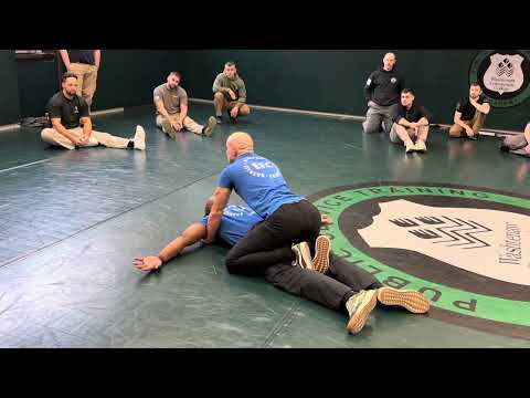 Bouncing between cooperative and uncooperative