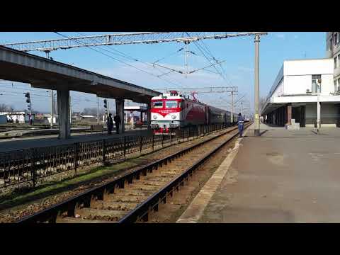 IR 1752(Suceava N-Bucuresti N) cu EA 671 pleaca din gara Bacau (21.02.2020)
