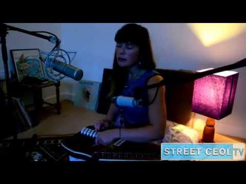 Street Ceol TV - Laura Ann Brady - The Darkness