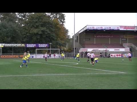 04 Alphense Boys E3-OSM'75 E3 doelpunt Niels 1-0