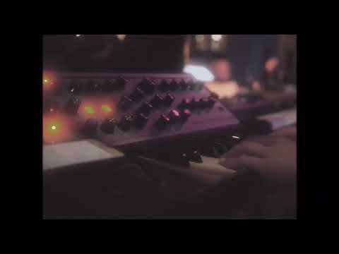 Kipa- Tell me (live)