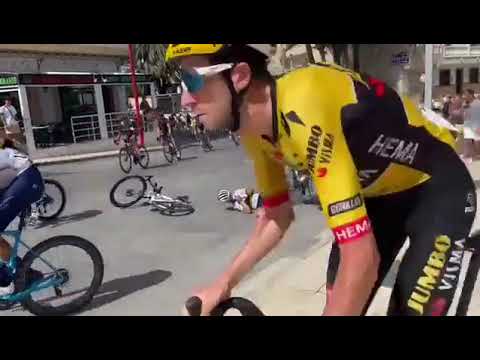 Julian Alaphilippe Vuelta 2022 crash
