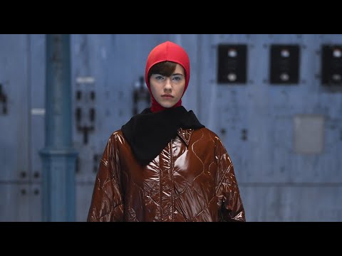 Raf Simons | Fall Winter 2021/2022 | Fashion Show
