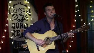 Flaco Dominguez. Tuve que correr (Antonio Vega)