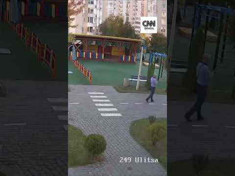 Homem escapa por pouco de ataque de drone russo perto de Kiev
