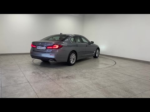 BMW 5-Series 520d SE Saloon - Image 2