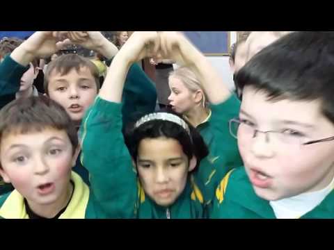 Bí id'thost is damhsa liom