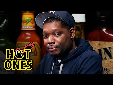 Michael Che Gs Up While Eating Spicy Wings | Hot Ones