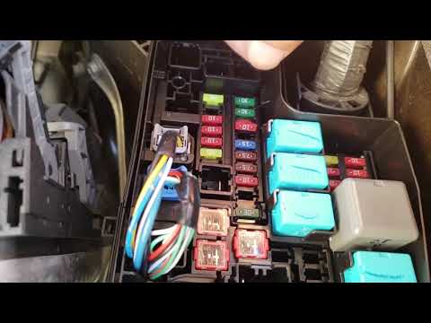 HOW TO FIX WHEN JUMP START CONNECTING WRONG CABLE CAR IN SAFE MODE WITH MULTIPLE LIGHTS ON