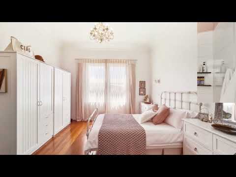 Beautifully Renovated Island Bay Villa | 31 Liffey Street