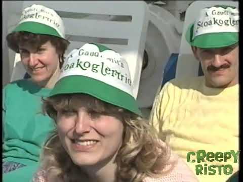 Stoakogler Trio Im Hafen Von Piräus