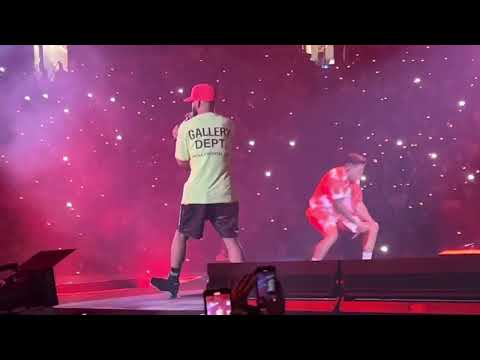Arcangel De La Ghetto Justin Quiles en el concierto de Eladio Carrión en El Choliseo de Puerto Rico