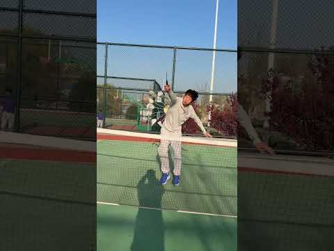谁能接我一球#搞笑 #沙雕 #搞笑视频 #热门 #shorts