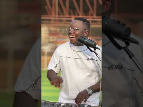 Vibes Pon vibes #dj #trending #trends #trendingsong #music #ugandanmusic #dubai ng