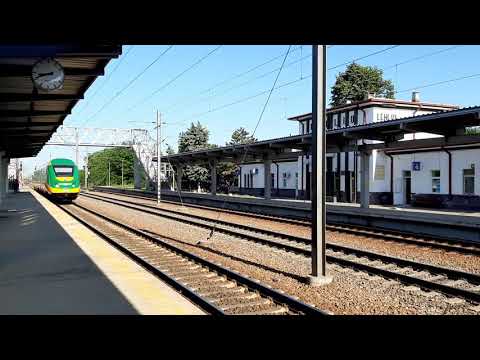 Tren Automotor IC2 DMU-Astra Trans Carpatic trece prin Lehliu Gara.