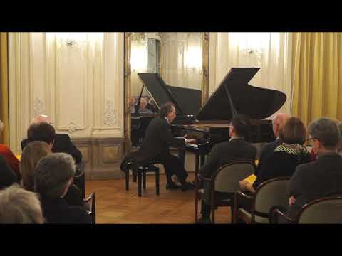 Lipstein plays Debussy: "Claire de Lune" from Suite Bergamasque