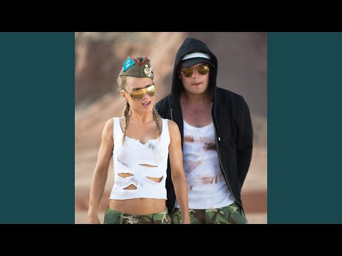 Ostavam tuk (feat. Lora Karadjova)