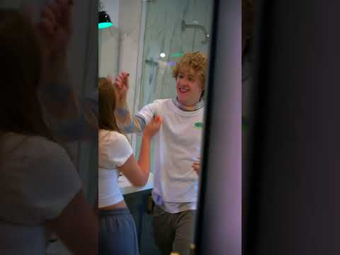 LIPSTICK PRANK ON MY BOYFRIEND #shorts