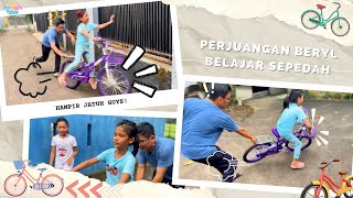 Download lagu Perjuangan Beryl Belajar Naik Sepedah Roda Dua mp3