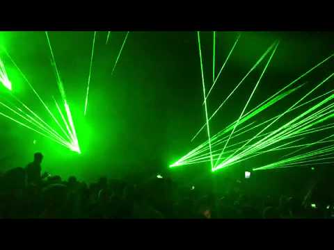 Hit Me With Those Laser Beams - Eric Prydz (Green Velvet, Harvard)/ Cirez D- On/Off - Parklife 2017