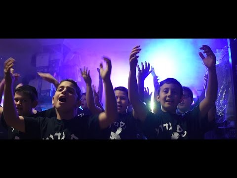 Hanukkah - New York Boys Choir - Nes Gadol