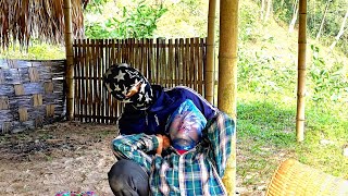 Good movie: Young girl Ly Tieu Lisa is attacked by a cold-blooded killer, her life is threatened.