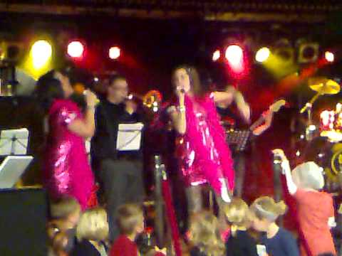 Liedjesmiddag Aostrum - An & El Ut begint.mp4