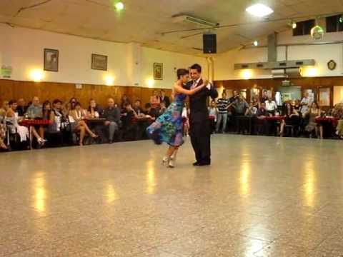  Roxana Suarez  and  Sebastian Achaval  are  dancing  to  the  tango  "  Una Noche De Garufa  "