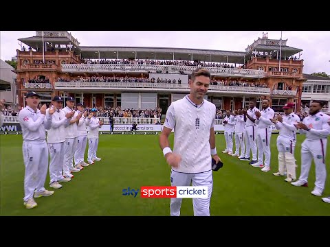 James Anderson walks out at Lord's for the FINAL time ????