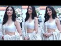 Uff Baapre Sabkuch दिख गया Divya Khosla Kumar Purposely Flaunts Her Huge Exy Cleavage In
