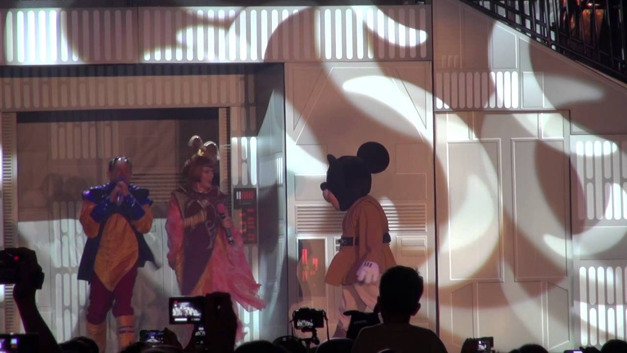 Jedi Mickey Mouse dances at Hyperspace Hoopla