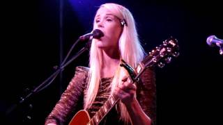 Tina Dico - He Doesn&#39;t Know (live @ Paradiso, Amsterdam 10-26-2010)