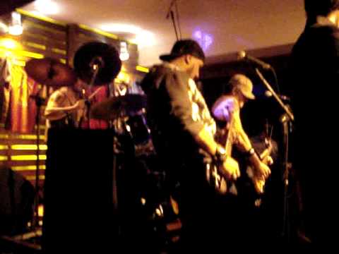 Pai Me Dê Grana - Mary's Band