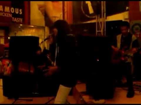 Q SmiLe Band ''Biar aku yang mengalah & Bring me to lifeEvanescence Cover