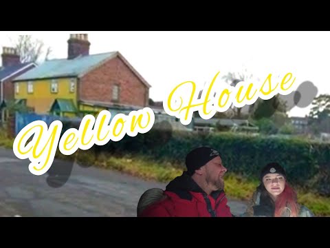 Abandoned  yellow tin house of pictures uk #urbanexplore #explore