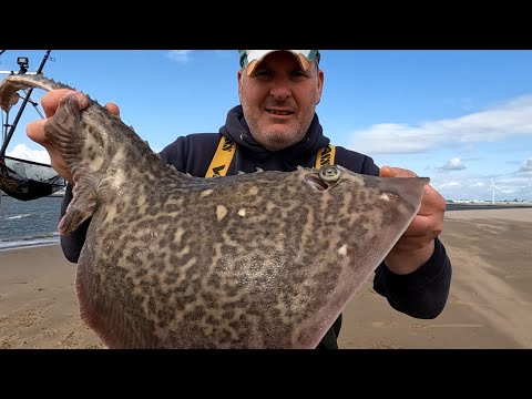 Fishing at Perch Rock, River Mersey - 2/7/23