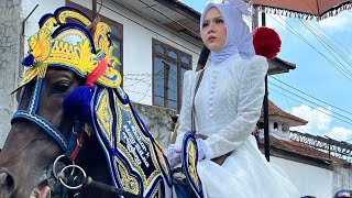 Download lagu HARI INI ENAM GROUP MUSIK TANJI KUDA RENGGONG DI KUWU SIRAP DAN 60 KUDA mp3 Download lagu HARI INI ENAM GROUP MUSIK TANJI KUDA RENGGONG DI KUWU SIRAP DAN 60 KUDA mp3