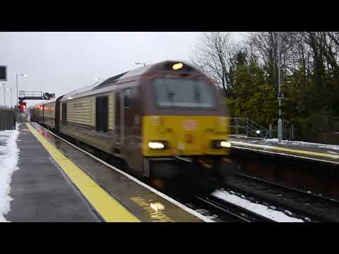 Belmond British Pullman 67024 passes back through Basingstoke 08/03/23