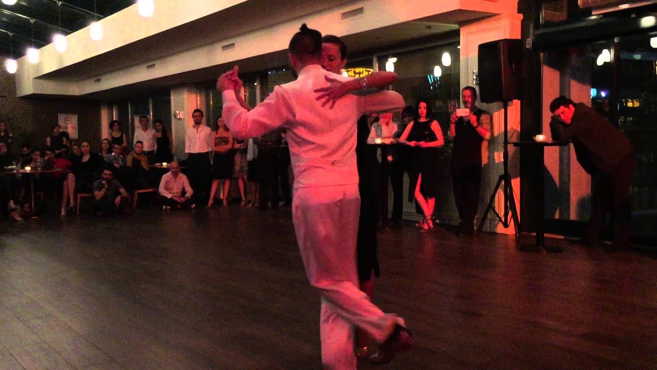 Mert Moran & Ayşe Karaoğlu, Por La Huella-R. Biagi, Video 2/4