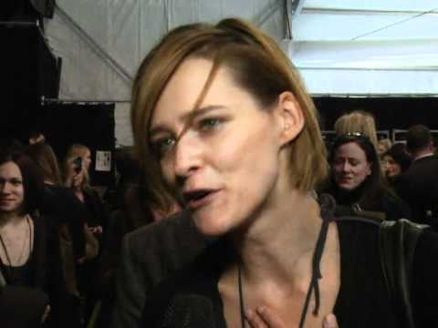 MICHAEL KORS Fashion Show - Ready-To-Wear Women's Autumn/Winter 2011/12. Plus interviews.
