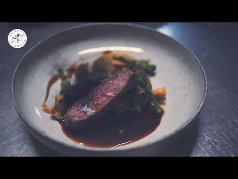 TasteTwelve Berlin - Restaurant »Kitchen Library«