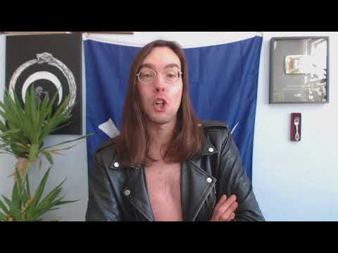 Michael Moore Hilariously Attended a Russian-Sponsored Anti Trump Rally