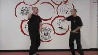 Guro Harley Elmore: Doble Baston/Double Stick