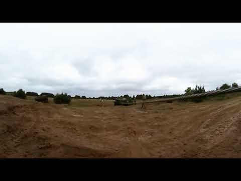 Leopard 1 Wisent recover an APC