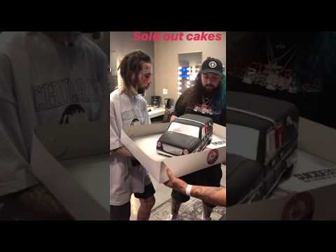 $uicideboy$ enjoying a cake dedicated to them [09/15/18] [$UICIDEBOY$]