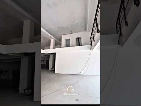 Media gallery image