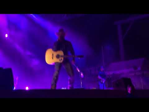 Cody Johnson Band - Intro + I Ain't Going Nowhere Baby (Live)