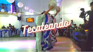 Tecateando Lyrics English Translation