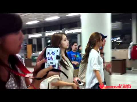 110720 Fancam SNSD YoonYul  @ Gimpo Airport by lingzim